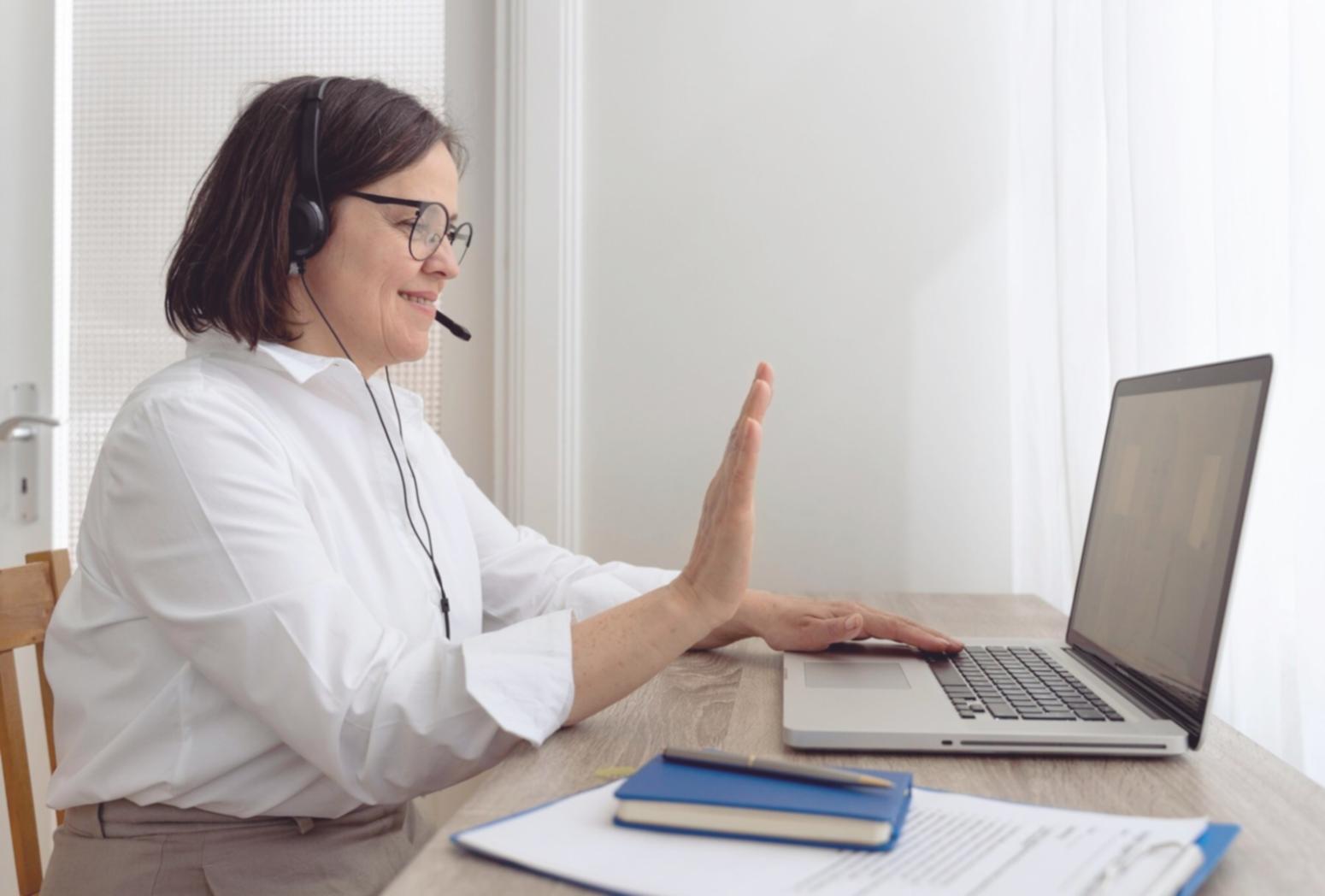 Hands-on training session with participants working on budget workflow optimization exercises